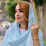 شال پلیسه آبی سفید
