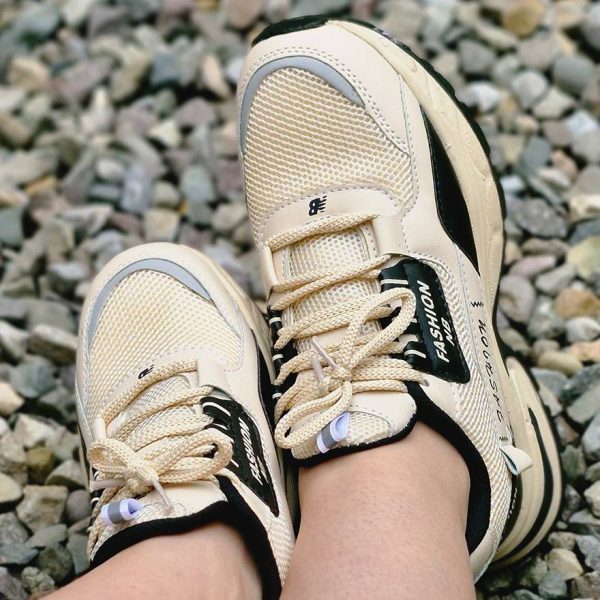 کتونی فشن کرم مشکی - مانتو پاتریس رشت