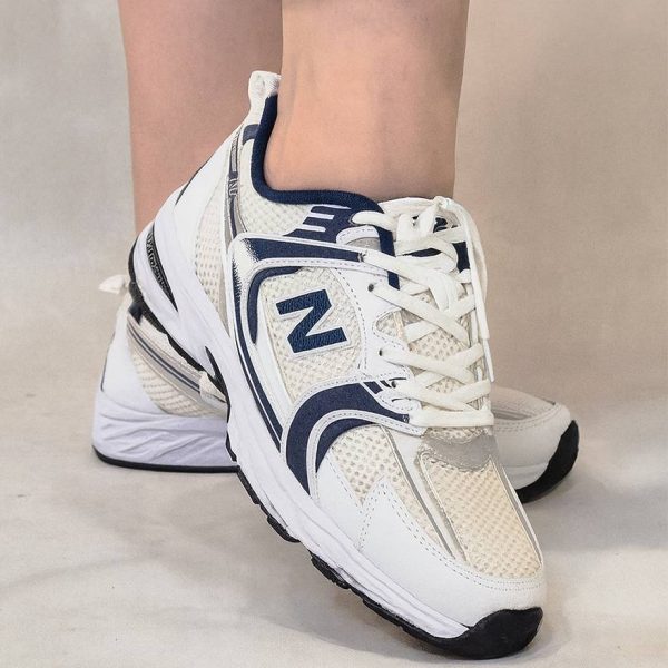 کتونی نیوبالانس سفید سرمه ای - مانتو پاتریس رشت