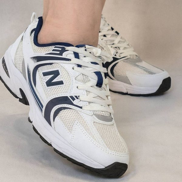 کتونی نیوبالانس سفید سرمه ای - مانتو پاتریس رشت