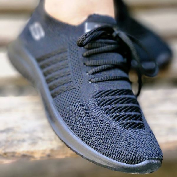 کتونی اسکیچرز بغل بافت مشکی