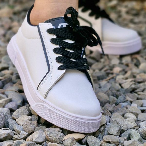 کتونی ونس سفید مشکی