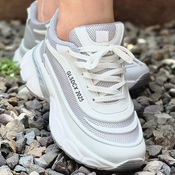 کتونی سفید طوسی