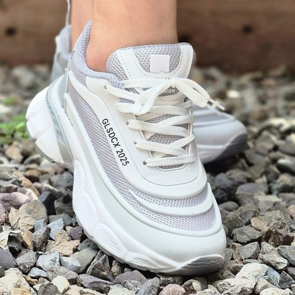 کتونی سفید طوسی