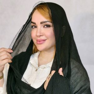 شال پلیسه لبه توری مشکی