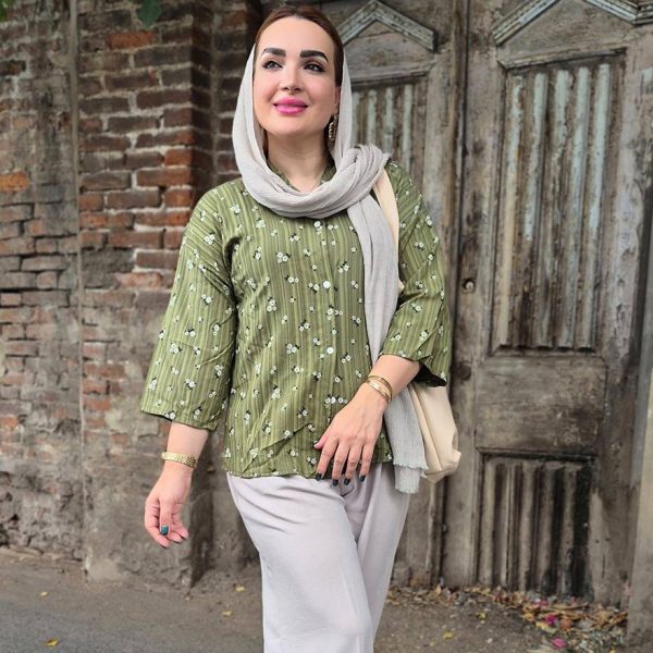 مانتو جلو دکمه گلدار