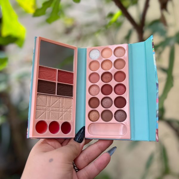 پالت سایه پری دریایی-رشت مانتو پاتریس