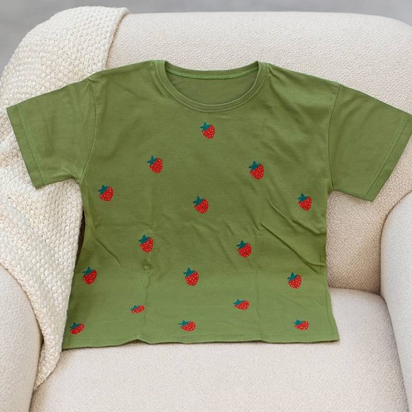 268001024-2 تیشرت باکسی توت فرنگی