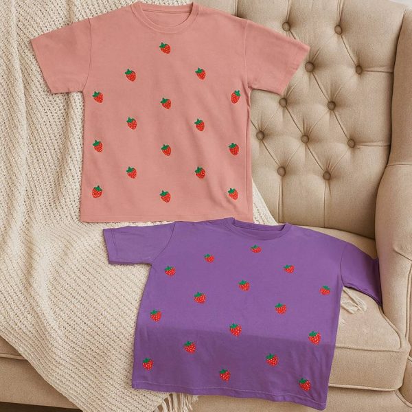 268001024-3 تیشرت باکسی توت فرنگی