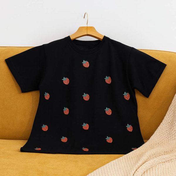 268001024-5 تیشرت باکسی توت فرنگی - مانتو پاتریس رشت