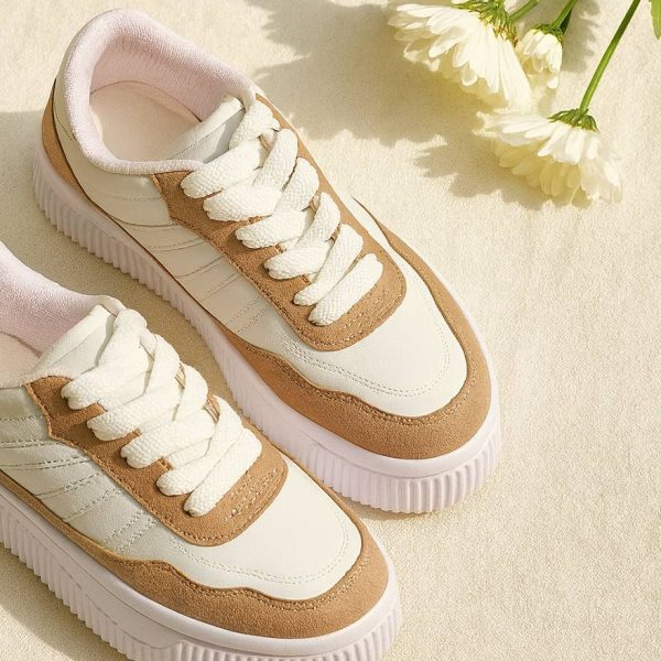 کتونی کرم سفید - مانتو پاتریس رشت