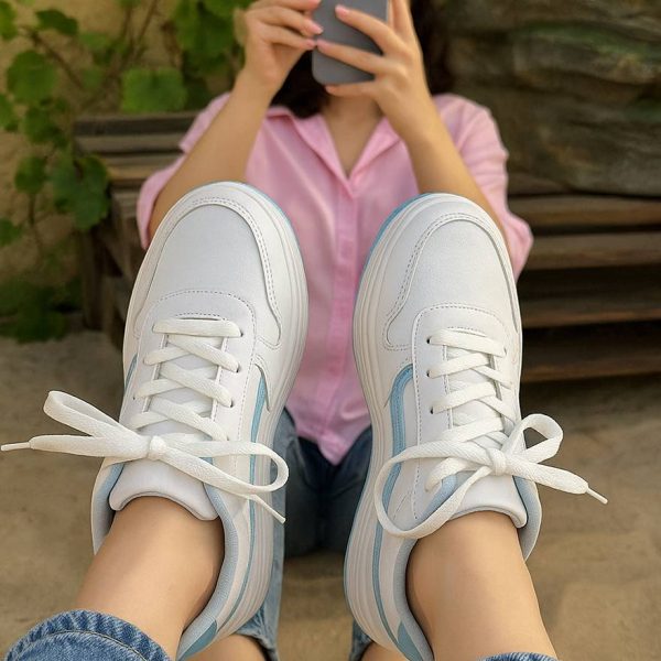 کتونی سفید آبی چرم- مانتو پاتریس رشت