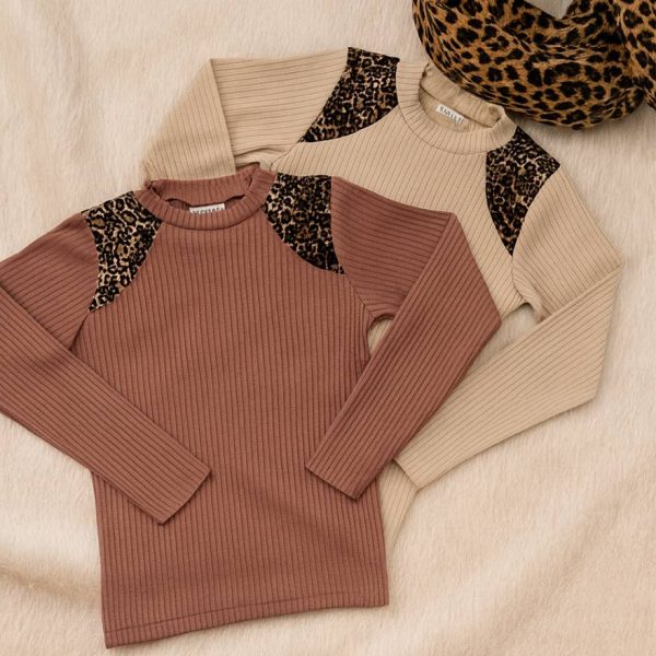 34300992-1 بلوز فانریپ آستین بلند سرشونه پلنگی - مانتو پاتریس رشت