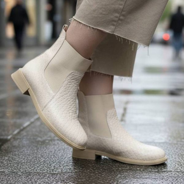 نیم بوت پوست ماری کرم - مانتو پاتریس رشت