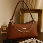 کیف دوشی چرم قهوه ای کارتیه