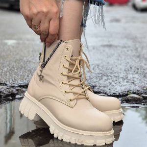 بوت آویز ستاره کرم چرم - مانتو پاتریس رشت