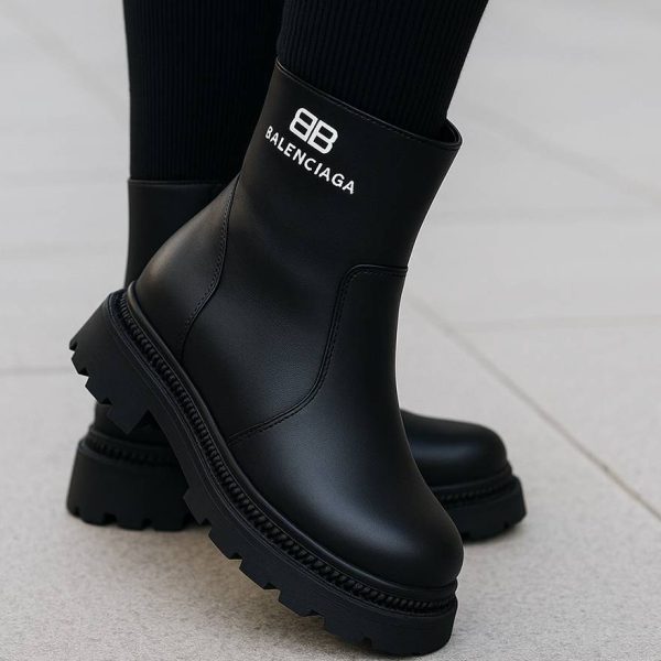 نیم بوت بالنسیاگا چرم مشکی