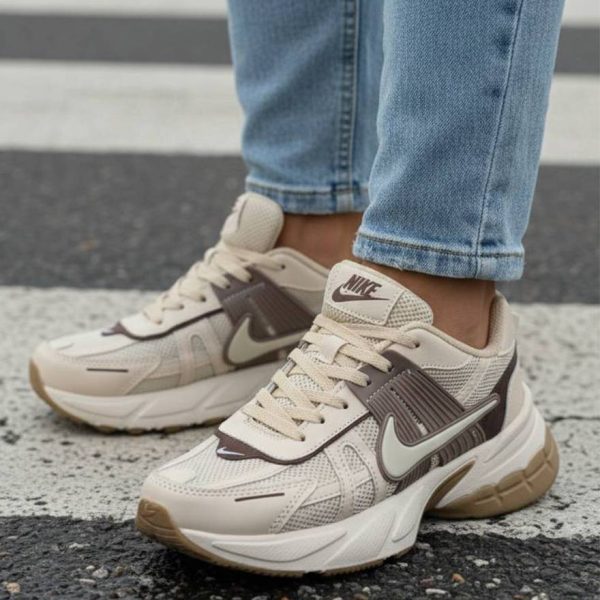 کتونی نایک کرم قهوه ای - مانتو پاتریس رشت