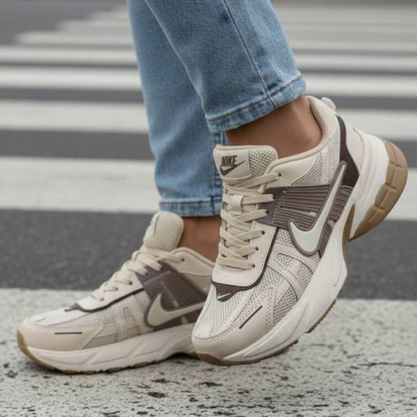 کتونی نایک کرم قهوه ای - مانتو پاتریس رشت