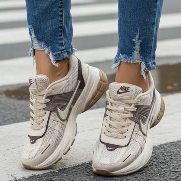 کتونی نایک کرم قهوه ای - مانتو پاتریس رشت