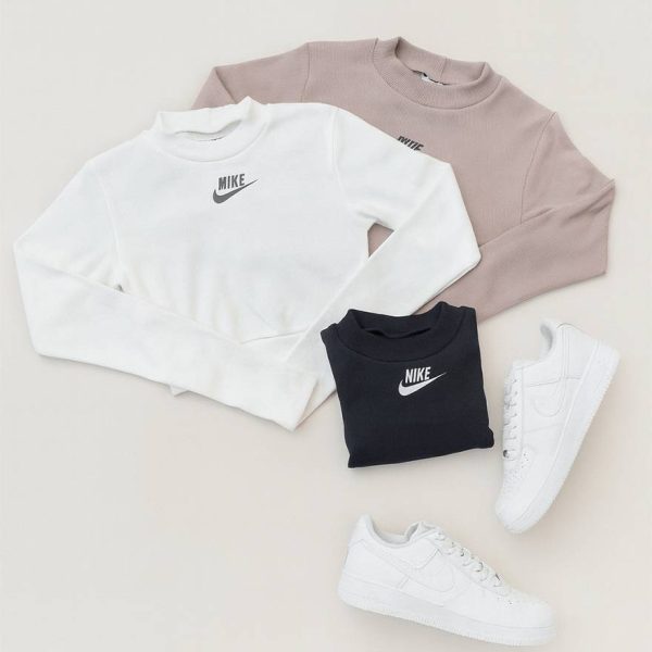 بلوز کراپ آستین بلند نایک فانریپ - مانتو پاتریس رشت