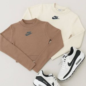 بلوز کراپ آستین بلند نایک فانریپ - مانتو پاتریس رشت