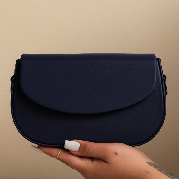 کیف نیم گرد چرم - مانتو پاتریس رشت