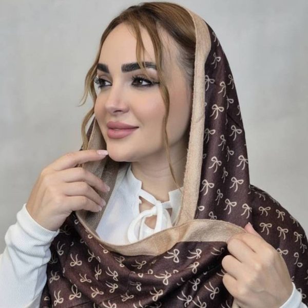 شال مخمل طرحدار قهوه ای - مانتو پاتریس رشت