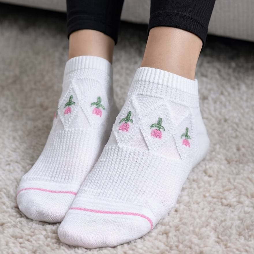 جوراب مچی سفید لاله - مانتو پاتریس رشت