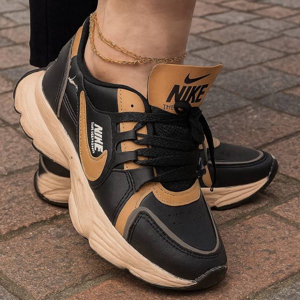 330004811 کتونی نایک مشکی قهوه ای - مانتو پاتریس رشت