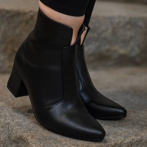 نیم بوت پاشنه دار مشکی - مانتو پاتریس رشت