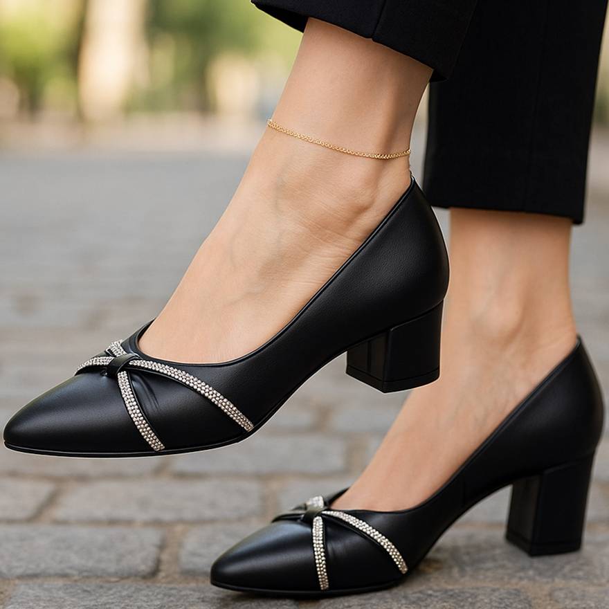 کفش پاپیونی نگینی مشکی - مانتو پاتریس رشت