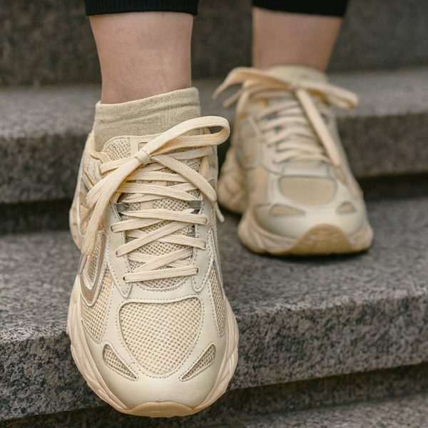 کتونی نیوبالانس کرم