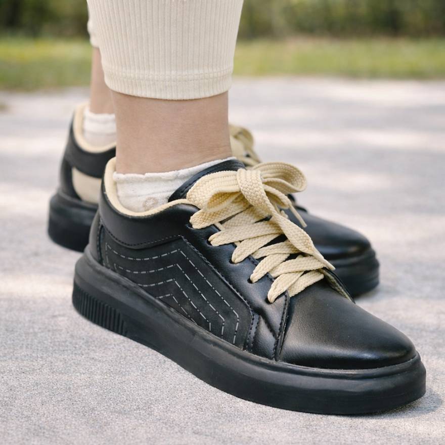 کتونی مک کویین مشکی