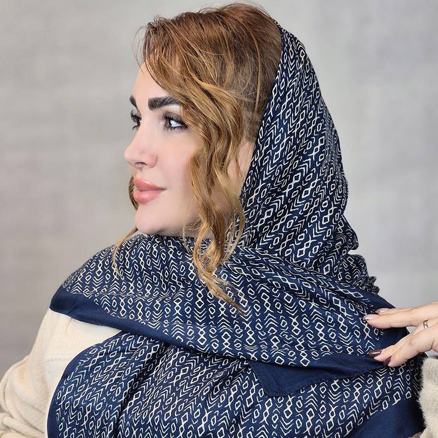 روسری نخی طرح فلش