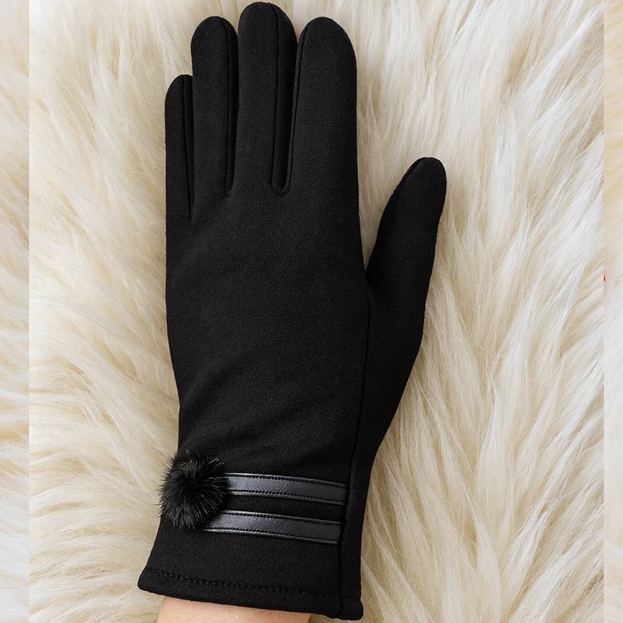 دستکش مشکی پوم دار - مانتو پاتریس رشت