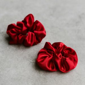 کش مو قرمز-رشت مانتو پاتریس